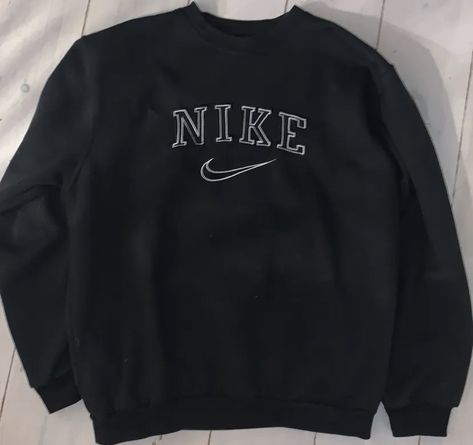 Aesthetic Hombre, Sports Wear Outfits, Trendy Jumpers, Harry Outfits, Mcbling Fashion, Vintage Nike Sweatshirt, Color Combos Outfit, Everyday Casual Outfits, Street Fashion Men Streetwear