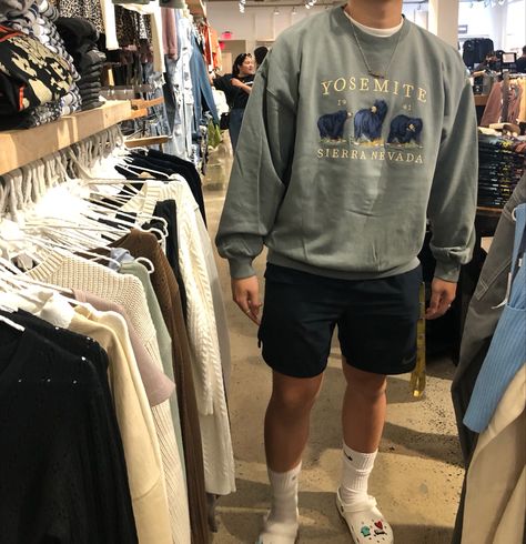 Mens Pacsun Outfits, Simple Summer Outfits For Guys, Brandy Melville Guys, Petite Guys Outfit, Men’s Outfit Asthetic, Lazy Mens Outfits, Basic Guy Outfits Aesthetic, School Fits Guys, Lululemon Guys Outfits