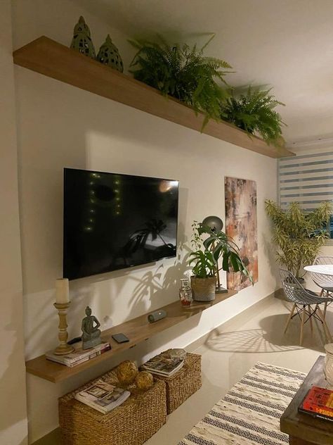 Tv And Plants, Boho Decor Ideas, Kitchen Light Fixtures, Kitchen Light, Davos, House Plants Decor, Apartment Decor Inspiration, Living Room Tv Wall, An Architect