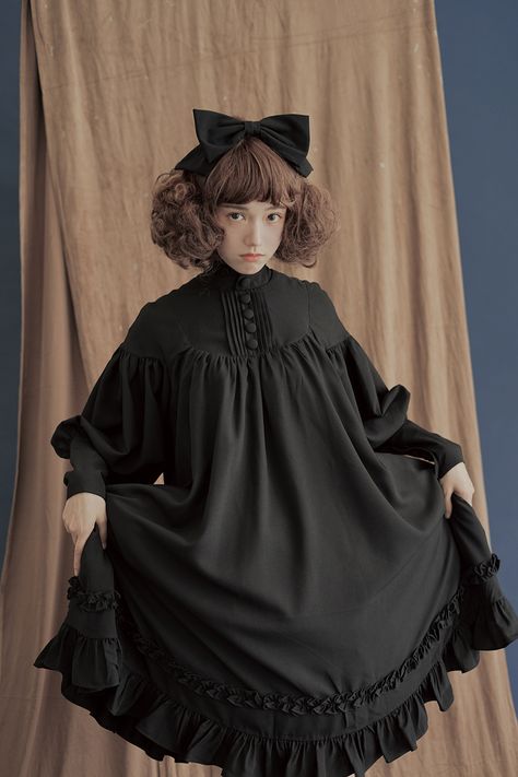 Black Dress Vintage, Gaun Abad Pertengahan, Preteen Clothing, Love Series, Seed Collection, Op Dress, Classic Lolita, Southern Cross, Old Fashion Dresses