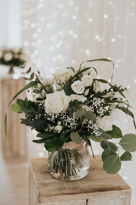 Sage Green Wedding Alter, Wedding Sage Green Centerpieces, Wedding Theme Green And White, White Ivory And Green Wedding, Sage Green And White Centerpieces, Natural Sage Green Wedding, Sage Green Wedding Theme Flowers, Sage Green Wedding Flowers Centerpieces, Sage Green And White Wedding Table Decor