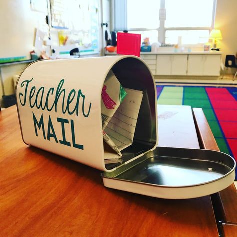 It was a full teacher mailbox type of day  I love getting sweet notes and drawings from my students but my OCD teacher-brain can't handle them taking over my desk! With a little help from my @silhouette.inc and @amazonprime I now have the cutest mail waiting for me at 3:00 everyday  #teachersofinstagram #teachersfollowteachers #teacherspayteachers #firstyearteacher #iteachk #teachersloveamazon Teacher Desk Organization, Teachers Room, Classroom Goals, Classroom Hacks, Desk Drawers, Elementary Classroom Decor, Task Boxes, Teacher Desk, New Classroom