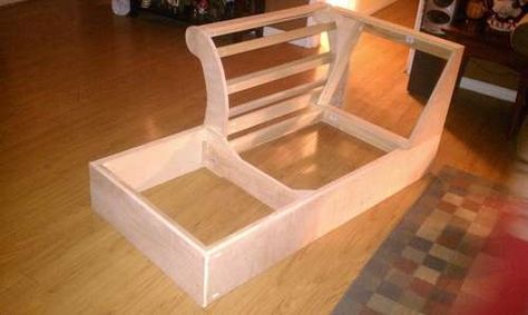 diy chaise lounge | How to Build a Chaise Lounge. | Craft Ideas Sofa Frame Plans, Bed Frame Plans, Diy Couch, Chaise Lounges, Diy Sofa, Sofa Frame, Chaise Lounge Chair, Redo Furniture, Furniture Projects