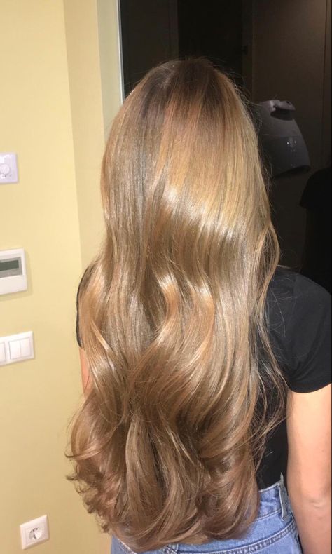 Honey Blonde Color Melt, Inspo Hair, Vacation Hairstyles, Brown Hair Inspo, Dirty Blonde Hair, Honey Blonde Hair, Dark Blonde Hair, Blonde Hair Inspiration, Brown Blonde Hair