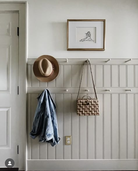 Mudroom Design, Mudroom Laundry, Laundry Mudroom, Bead Board, Boot Room, Laundry Mud Room, Entryway Ideas, Home Entrance Decor, Home Entrance