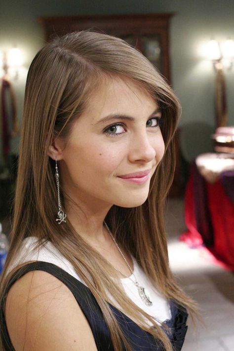 Kaitlin Cooper The Oc, Kaitlin Cooper, Willa Holland, Thea Queen, Best Actress Award, The Oc, Girl Next Door, Perfect Body, Gossip Girl