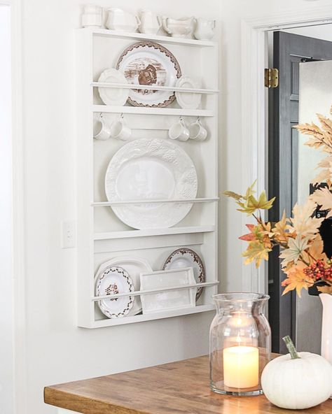 Amanda Marie on Instagram: “Over the weekend I completed a much needed project as part of our kitchen refresh. This wall never felt quite right. It turns out that its…” Plate Rack Dining Room, End Of Cabinet Plate Rack, Diy On Wall, Plate Wall Rack, Plate Rack Kitchen, Dresser Island, County Kitchen, Plate Rack Wall, Diy Plate Rack