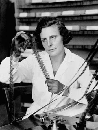 Leni Riefenstahl, Matt Hardy, Female Directors, Susan Sontag, Movie Directors, Film Editing, Today In History, Movie Director, Famous Photographers