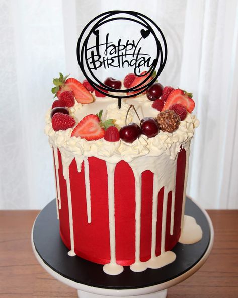 Red Birthday Cake For Men, Red Colour Cake, Birthday Cake For Guys, Cake For Guys, 18th Birthday Cake For Guys, 21st Birthday Cake For Guys, Happy Bday Cake, Red Birthday Cakes, Boyfriend Ideas