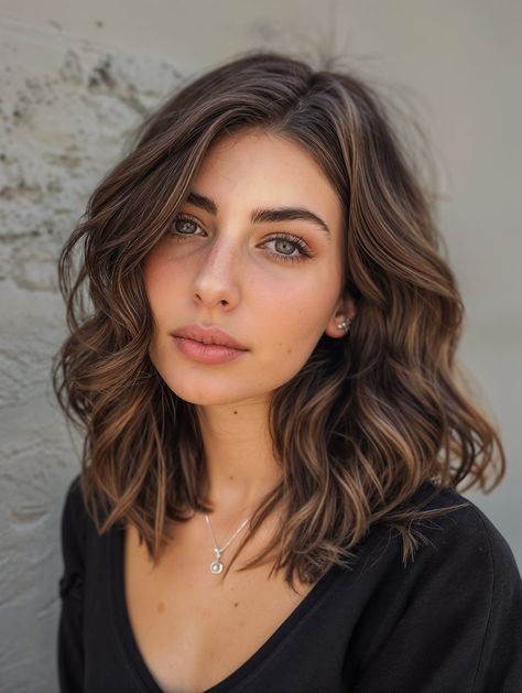 Medium Short Haircuts For Thick Hair, Relaxed Waves Hair, Medium Length Light Brown Hair, Brunette Mid Length Hair, Above The Shoulder Haircuts, Shoulder Length Balayage, Brown Shoulder Length Hair, Dark Brunette Balayage, Natural Brunette