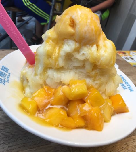 Taiwanese Shaved Ice, Mango Shaved Ice, Shaved Ice Recipe, Taiwanese Tea, Snow Ice Cream, Snow Cream, Best Green Tea, Ice Milk, Cheesecake Bites