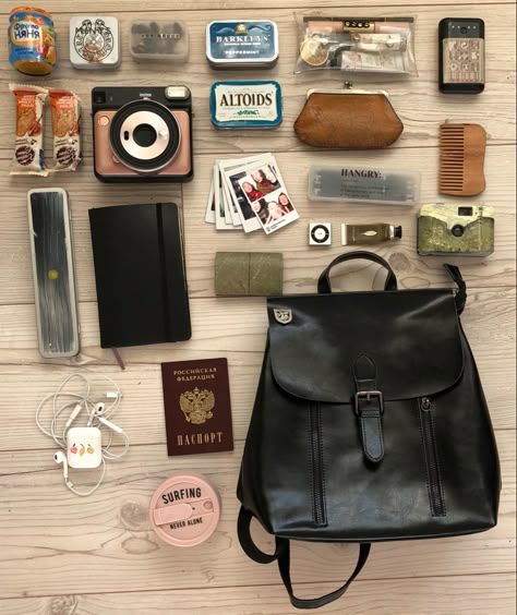 Organization Checklist, Bag Tour, Checklist Travel, Amazon Makeup, International Travel Essentials, Accessories Organization, Everyday Bag Essentials, Travel Packing List, What's In My Purse