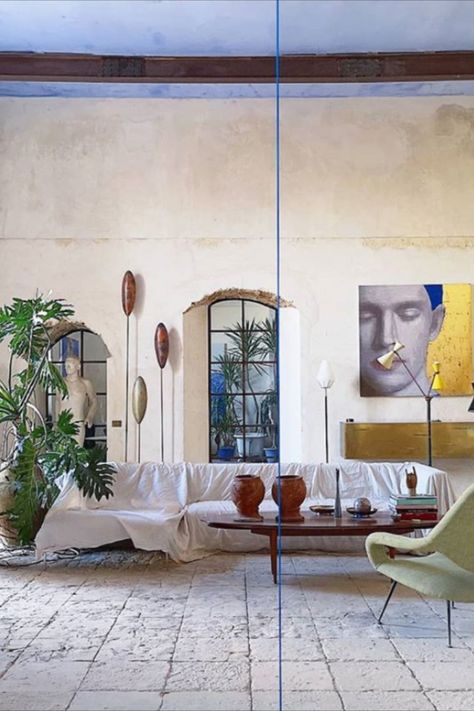 Artist Sergio Fiorentino’s home in Noto, Italy Retro Italian Interior Design, Curiosity Photography, Noto Italy, Interior Design Artwork, Eclectic Homes, Italian Interior Design, Italian Interior, Interior Design Photography, Indoor Design