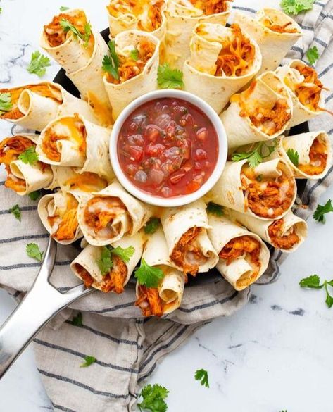 Blooming Burrito Ring, Blooming Burrito, Ground Beef Taco Seasoning, Soft Tortillas, Chicken Taco Seasoning, Bean Burritos, Football Snacks, Ground Beef Tacos, Beef Casserole Recipes