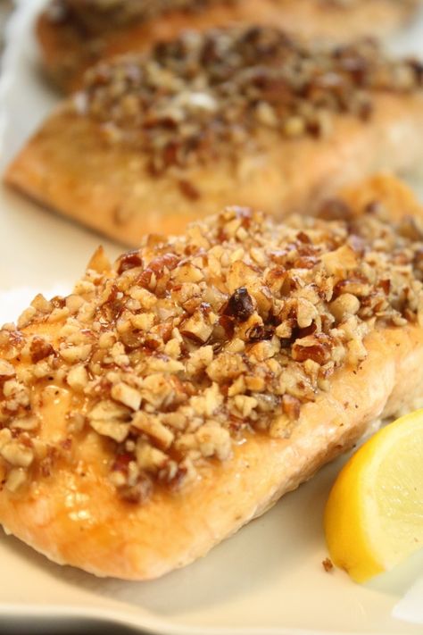 Pecan Crusted Salmon | Easy Salmon Recipes Pecan Salmon, Paleo Honey Mustard, Pecan Crusted Salmon, Crusted Salmon Recipes, Parmesan Crusted Salmon, Culinary Techniques, Salmon Seasoning, Easy Salmon Recipes, Crusted Salmon