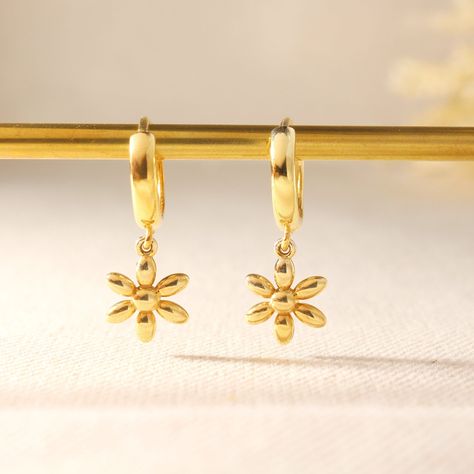 Dangle Daisy Drop Earring Dainty Gold Drop Earring Daisy Gold Earrings Flower Earring Gold Gift Daisy Lovers Gift Dangle Floral Earring Floral Earring, Flower Earrings Gold, Flower Earring, Earring Gold, Earrings Flower, Gold Gift, Drop Earring, Single Earring, Gold Drop Earrings