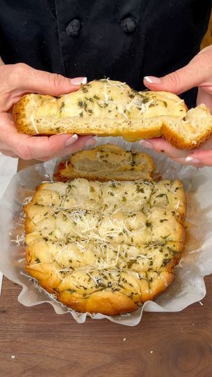 116K views · 2.2K reactions | Crockpot Cheesy Herb Garlic Bread | Crockpot Cheesy Herb Garlic Bread | By Robyn Q | Alright, I have my frozen dinner rolls that I just got from my local grocery store. I actually have fourteen of them and I'm just going to lay them in my crock pot. My lid on and I'm going to turn it to warm and we're going to let this raise for one and a half hours until it's double in size. Alright, our dough has had a chance to rise and the first thing I'm going to add to that is some garlic olive oil and I'm drizzling about one fourth of a cup right on top of this. You can see there's some herbs in there also and then I'm going to come in with my clean hands and I'm going to push down a little bit. I'm going to do that so that the rest of our ingredients get into our garli Crockpot Cheesy Garlic Bread, Crockpot Cheesy Herb Garlic Bread, Slow Cooker Rolls, Crock Pot Garlic Bread, Crockpot Dinner Rolls, Robyn Q Recipes, Bread Crockpot, Crockpot Bread, Roll Dough Recipe