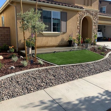 Desert Front Yard Landscaping, Desert Front Yard, Arizona Backyard, Landscape Pavers, Outdoor Renovation, Small Front Yard Landscaping, Drought Tolerant Landscape, Small Front Yard, Driveway Landscaping