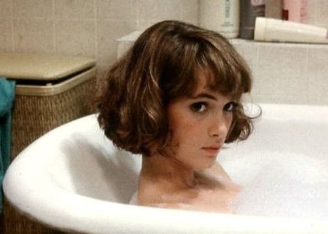 Photo Wavy Bangs, Wavy Bobs, Winona Ryder, Short Haircut, Grunge Hair, Short Bob Hairstyles, Bobs Haircuts, Hairstyles With Bangs, Pretty Hairstyles