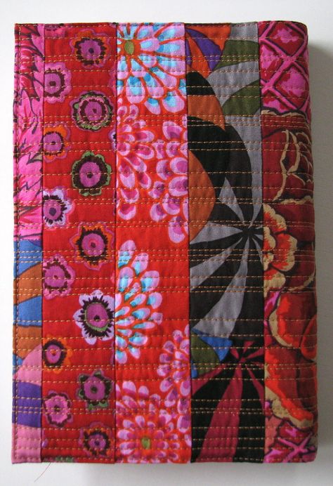 Quilted Journal Covers, Boho Journal Cover, Fabric Journal Covers Diy, Quilt Book Cover, Journal Covers Diy, Exuberant Color, Embroidery Journal, Diy Notebook Cover, Boho Journal