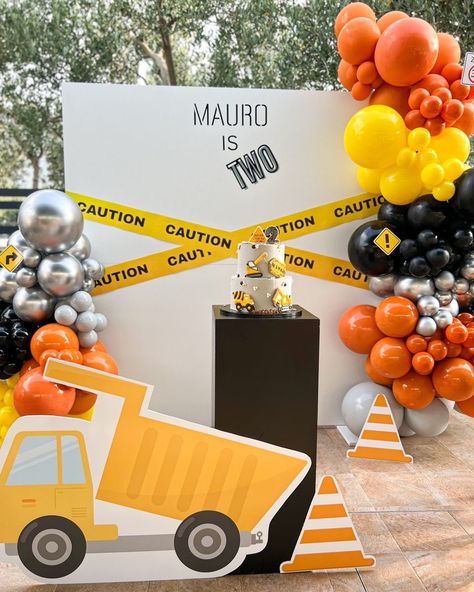 Excavator Birthday Theme, Construction Theme Cake, Baby 1st Birthday Gift, Toddler Birthday Cakes, Transportation Birthday Party, Baby Birthday Party Theme, Construction Theme Birthday Party, 2nd Birthday Party For Boys, Construction Theme Party