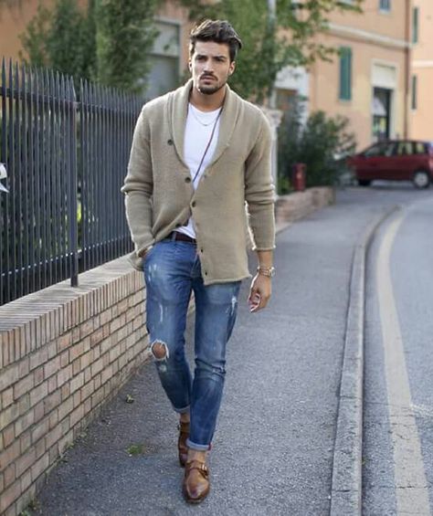 Nice Cardigan Outfit Men, Mdv Style, Street Style Magazine, Cardigan Outfit, Mens Fashion Blog, Vans Converse, Mens Fashion Fall, Sharp Dressed Man, Cardigan Outfits