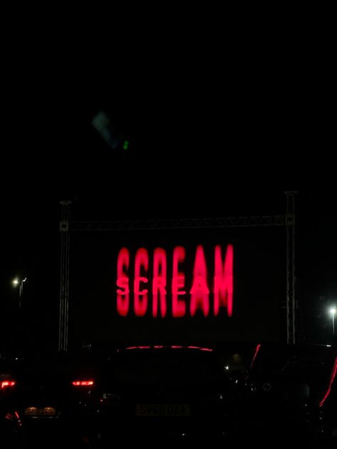 Scream , halloween movie at a drive in movie place Drive In Horror Movie, Scream Film Aesthetic, 90s Horror Aesthetic, Drive In Movie Aesthetic, Movie Place, Drive In Cinema, Scream Halloween, Outdoor Cinema, Marvel Tattoos