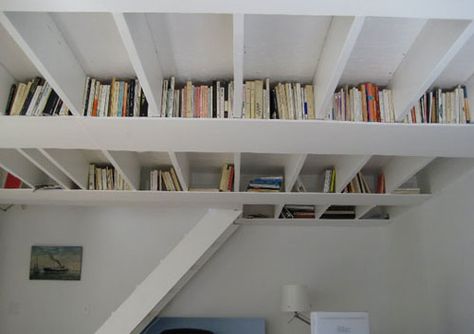 Ceiling Shelves, Creative Bookshelves, Mini Loft, Tiny House Storage, Ceiling Storage, Dvd Storage, Bookcase Design, Diy Ceiling, Bookshelf Design