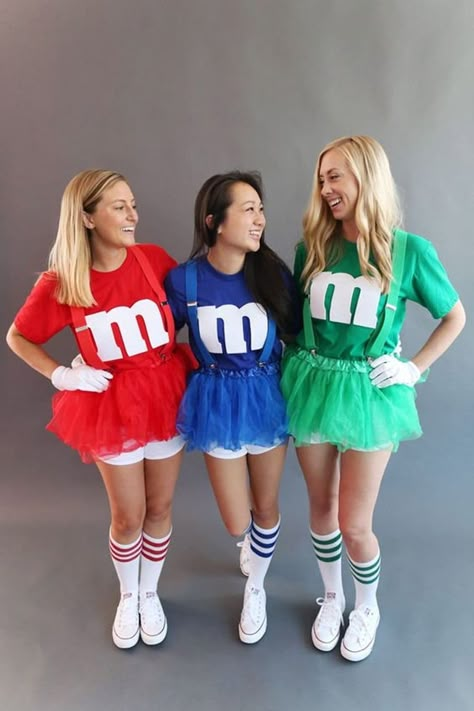 M&m Costume, Diy Fantasia, Best Friend Costumes, Creative Halloween Costumes Diy, Meme Costume, Friend Costumes, Cute Group Halloween Costumes, Teen Halloween, Zestaw Ikon