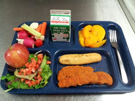 Lunch at Cambridge-Isanti High School American High School Cafeteria, School Canteen Food, Cereal School Lunch, High School Lunch, Highschool Aesthetic Cafeteria, Nostalgic School Lunch, High School Cafeteria, Prison Food, High School Lunches