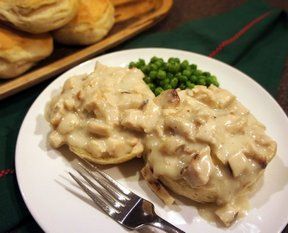 Weekly Meal Plan: Jan 1-7, 2017 Turkey And Biscuits, Chicken Over Biscuits, Creamed Turkey, Baked Turkey Wings, Turkey Casserole, Chicken And Biscuits, Skillet Recipes, Leftover Turkey Recipes, Biscuits Recipe