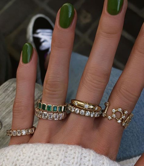 Luna Skye by Samantha Conn on Instagram: “When your hands know how to do the talking 💎💎💎 #lunaskyejewelry” Teardrop Diamond Necklace, Bezel Band, Luna Skye, Teardrop Diamond, Engagement Necklaces, Double Band Rings, Green Tourmaline Ring, Bezel Necklace, Choker Pendant