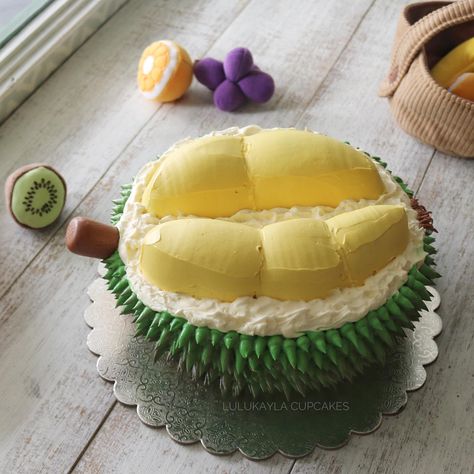 Durian Cake, 3d Cake, Fashion Cakes, Cute Birthday Cakes, Cake Designs Birthday, Simple Wallpapers, Buttercream Cake, Cute Cakes, Themed Cakes