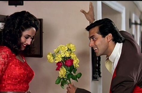 Hum Apke Hai Kaun, Salman Madhuri, Bollywood Romance, Hum Aapke Hain Koun, Salman Khan Wallpapers, Long Tube Dress, Vintage Bollywood Aesthetic, Bollywood Aesthetic, 90s Bollywood Aesthetic