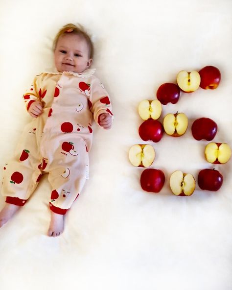 https://www.instagram.com/p/CIfu6A_HTAO/?igshid=17kyv4z1sfjog Apple Baby Photoshoot, 4 Months Baby Photoshoot Ideas, 6 Month Baby Pictures, 6 Months Baby Photoshoot Ideas, 6 Month Baby Photoshoot, 4 Month Baby Photoshoot, Baby 4 Months, 6 Month Baby Picture Ideas, Baby Boy Newborn Photography