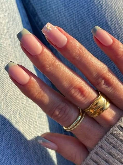 37 Sage Green Nails That Are Worth Swooning Over Sage Green Nails, Green Nail Designs, Polygel Nails, Blush Nails, Cute Nail Designs, Square Nails, Green Nails, Holiday Nails, Nude Nails