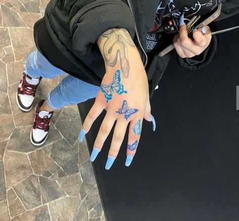 Cute Hand Tattoos, Pretty Hand Tattoos, Snakebites, Inspiration Tattoos, Red Ink Tattoos, Hand Tattoos For Women, Dope Tattoos For Women, Red Tattoos, Cute Tattoos For Women