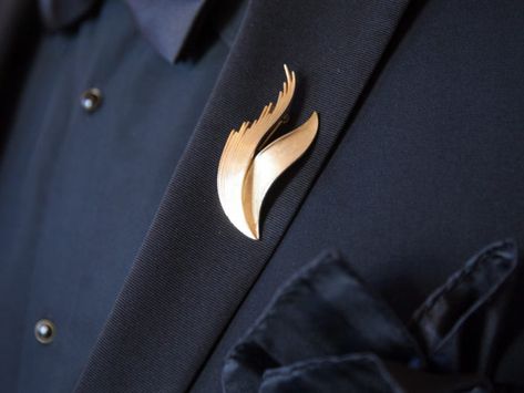 MICHAEL + CARLOS – Kristin Banta Events | 2023 Event Designer of the Year Gold Boutonniere, Boutineer Wedding, Men's Brooch, Inexpensive Jewelry, Beaded Jewelry Designs, Gold Pin, Wedding Los Angeles, Suit Accessories, Mens Accessories Fashion