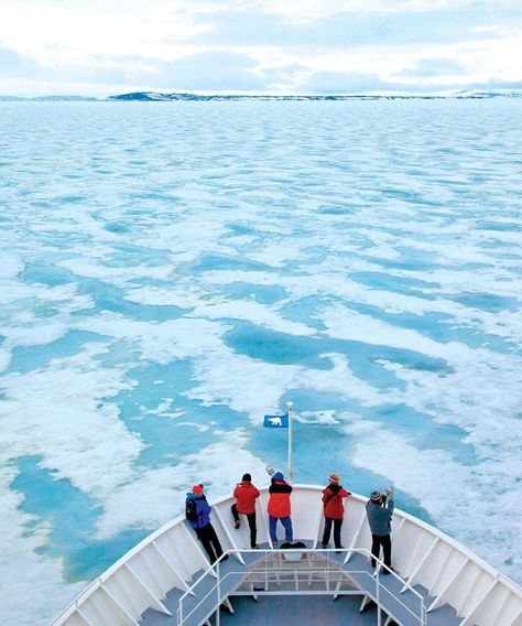 A Luxury Arctic Cruise. - Dujour Arctic Cruise, Skiing In Japan, Weekend Getaways For Couples, Best Weekend Getaways, Ice Bears, Romantic Summer, Couple Getaway, Luxury Cruise, Arctic Circle