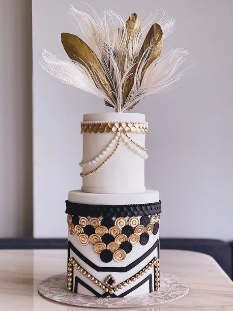 Old Hollywood Cake, Birthday Cake Design Ideas, Great Gatsby Cake, Hollywood Cake, Gatsby Cake, Wedding Cake Trends, Easy Nail Designs Summer, Birthday Cake Design, Cake Design Ideas