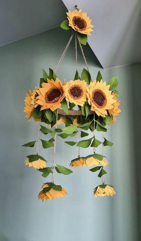 Sunflower Mobile, Flower Baby Mobile, Sunflower Room, Sunflower Nursery, Diy Osterschmuck, Easy Diy Room Decor, Flower Mobile, Girl Nursery Room