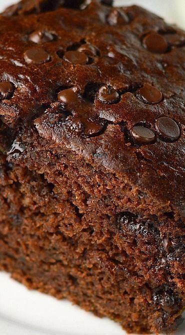 Zucchini Scones, Chocolate Zucchini Cake Recipe, Zucchini Tart, Zucchini Cakes Recipe, Chocolate Banana Cake, Chocolate Zucchini Cake, Zucchini Cake, Gateaux Cake, Chocolate Zucchini