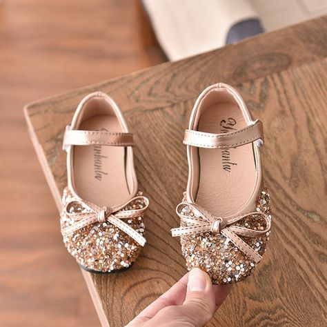 Baby Boy Winter Outfits, Girls Leather Shoes, Bling Dress, Shoes 2021, Crystal Sandals, Princess Shoes, Crystal Shoes, Purple Shoes, Children Shoes