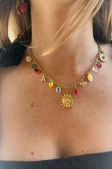 Local Eclectic Necklaces, Summer 2024 Jewelry, Summer Jewelry 2024, Gold Charm Necklace Aesthetic, Summer Charm Necklace, Diy Charm Necklace, Charm Necklace Aesthetic, Summer Jewelry Aesthetic, Charm Necklace Diy