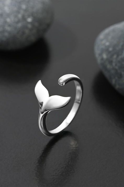 Whale Tail Ring, Ocean Rings, Silver Ring Ideas, Whale Ring, Ocean Accessories, Silver Ring Design, Ring For Bride, Whale Jewelry, Ocean Ring