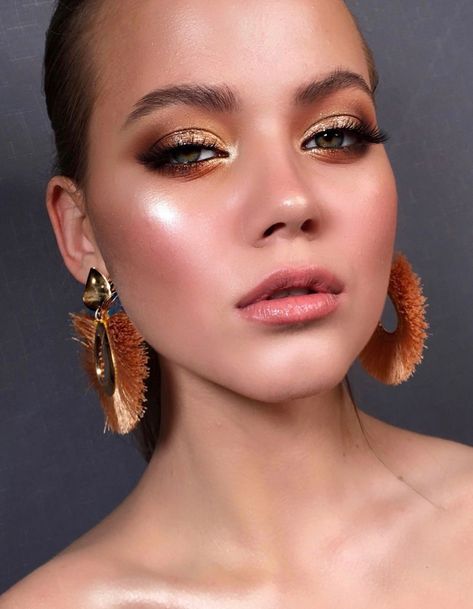 Bronze Gold orange Carnaval Makeup, Makeup Ide, Makeup Wallpaper, Gold Eye Makeup, Orange Makeup, Date Night Makeup, Glow Makeup, Makeup Advice, Bronze Makeup