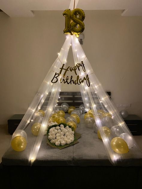 B'day Decoration Ideas For Boyfriend, Happy Birthday Room Decoration Surprise, Simple Room Decor For Anniversary, Simple Birthday Surprise For Husband, Birthday Decoration Ideas Boyfriend, Husband Birthday Room Decoration Ideas, Boyfriend Birthday Ideas Surprise Room Simple Decor, Husband Bday Surprise Ideas, Birthday Room Decorations For Husband