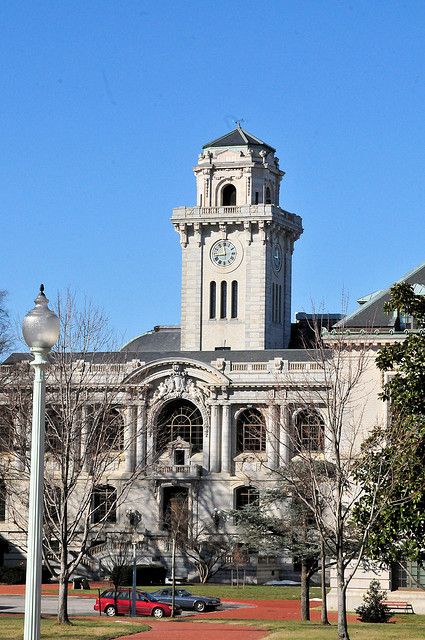 US Naval Academy's Mahan Hall Clock Tower in Annapolis, Maryland Us Naval Academy, United States Naval Academy, Annapolis Maryland, Naval Academy, North Country, College Campus, Chesapeake Bay, Navy Seals, Clock Tower