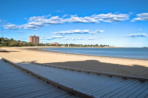 Carson Beach, via Flickr. Carson Beach Boston, Boston In The Summer, Summer In Boston, Things To Do In Massachusetts, Visit Boston, Boston Trip, England Beaches, Massachusetts Boston, Boston Art