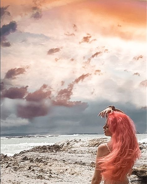 Beach Storm, Ocean Queen, Light Pink Hair, Storm Photography, Peach Hair, Water Aesthetic, Idea Photo, Hair Diy, Mermaid Aesthetic